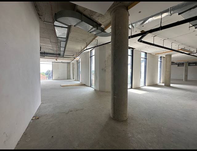 1,601M² OFFICE TO LET IN SANDTON CENTRAL